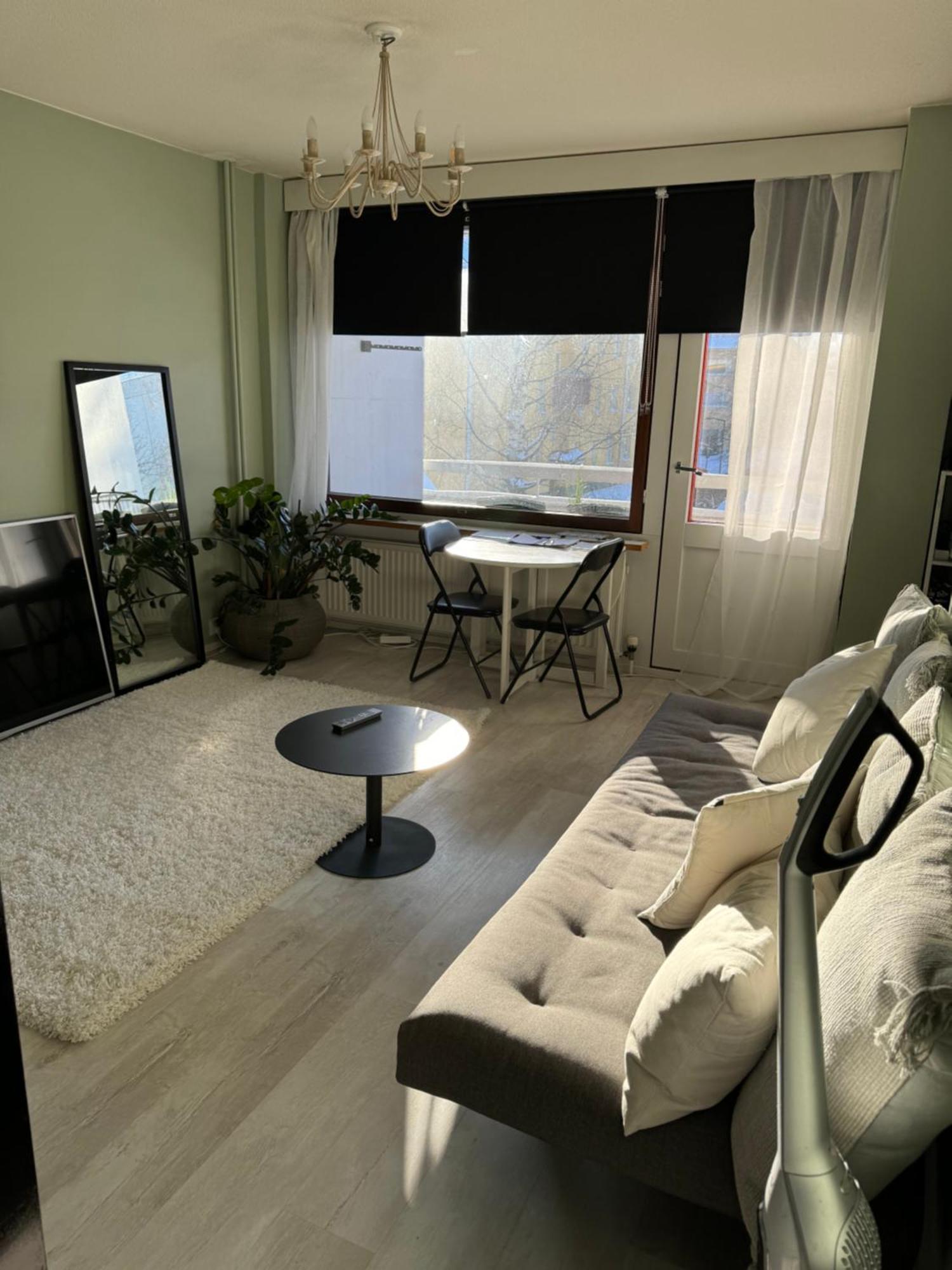 Apartment Kauniit Yksioet, 600m Keskustaan, Ilm Parkit *